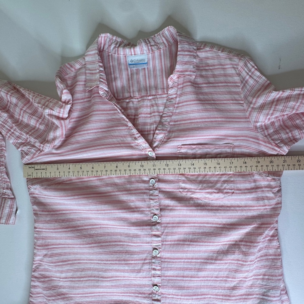 Columbia Pink Striped Shirt Large Roll Tab Lightweight Outdoors Coastal Hiking - Picture 8 of 8